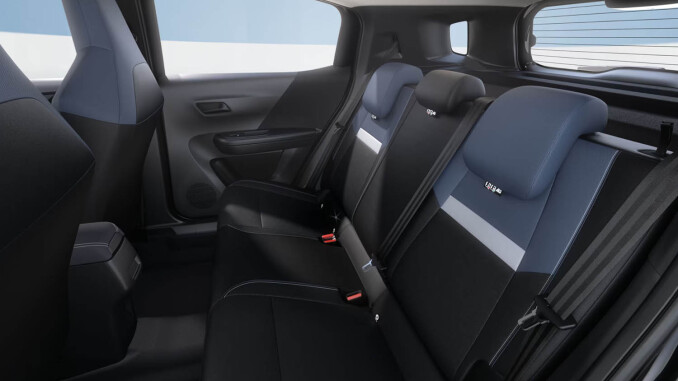 Vauxhall Frontera 83kW Design 54kWh Extended Range 5dr Auto Electric Estate - Image 7